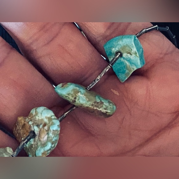 Vintage 1940’s Navajo Kingman Mined Turquoise & “Liquid Silver” Beaded Necklace - Picture 9 of 17